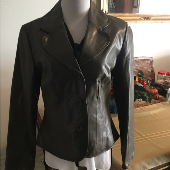 A.M.I Jackets & Blazers - A.M.I.⭐️ GREEN LEATHER BLAZER/COMPLETELY LINED/SIZE M